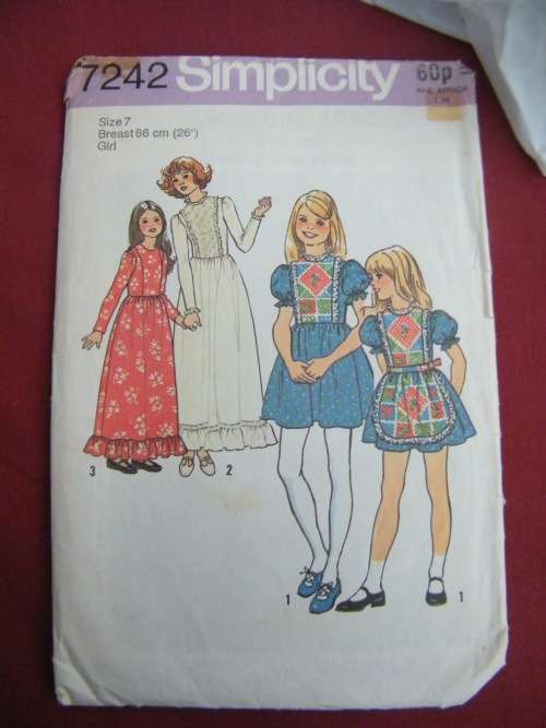 Simplicity 7242 sewing pattern for 7 year old girl.good condition