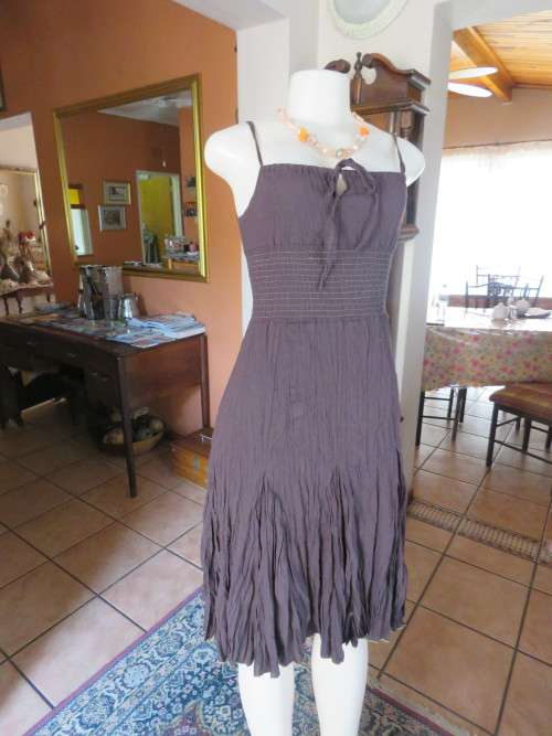 Lovely choc brown crinkled strappy dress by LEGIT in size 30/6.New condition