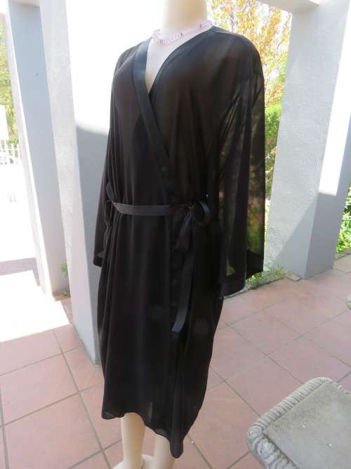 Stunning black sheer polyester DONNA-CLAIRE.Size 3x Large.Fold over night gown.New condition.