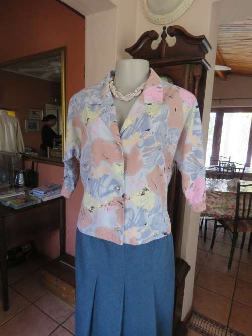 Kimomo style button down top pink,grey and beige geometric pattern.By ALVECO.Size 36/12.