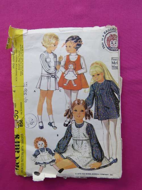 'McCALL'S' sewing pattern 2530 in size 4 for girls.