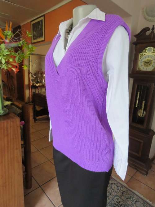 Lilac acrylic knit pull over in size 36/12 by 'PRINCESS'.From the 80's.Good condition.