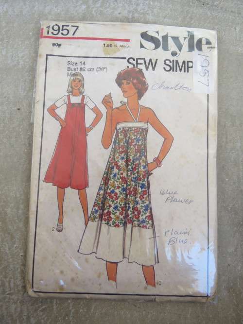 'STYLE' pattern 1957 in size 14/bust 92cm for dress or pinafore.Good condition.
