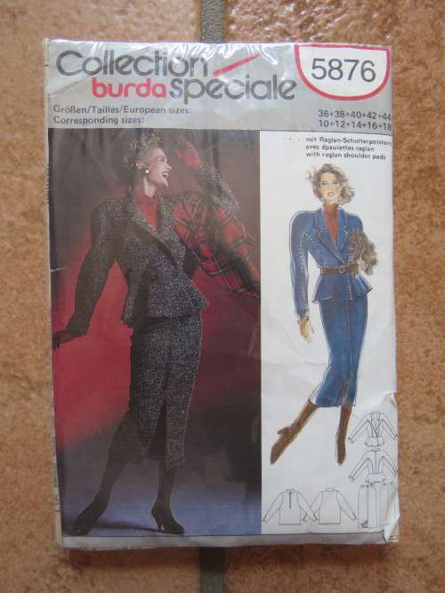 `BURDA` pattern 5876 for pull over and jacket with raglan shoulder pads in 10-18.Good cond.
