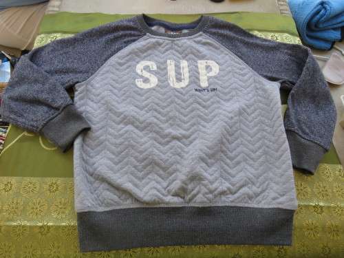 Boys long raglan sleeve 'JBR' pull over top in grey for 9-10 yr old.In 100% polyester.Used cond.