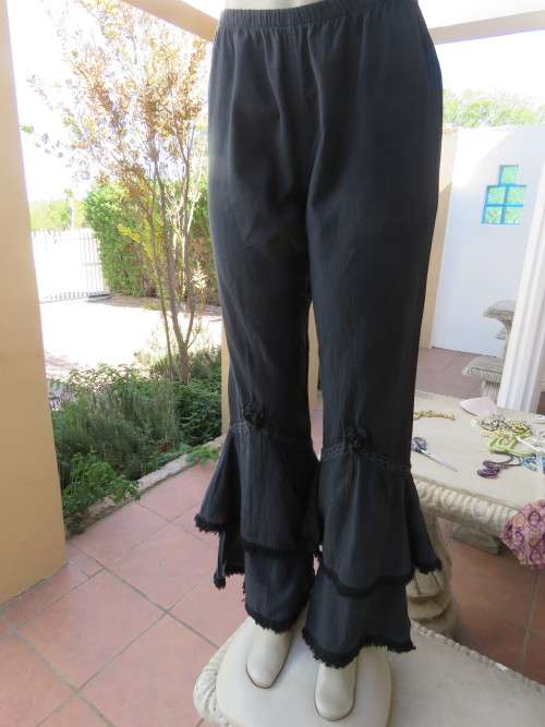 Black creased cotton fashion pants with elasticated waist by 'ANT WEAR' in 34/10.As new.