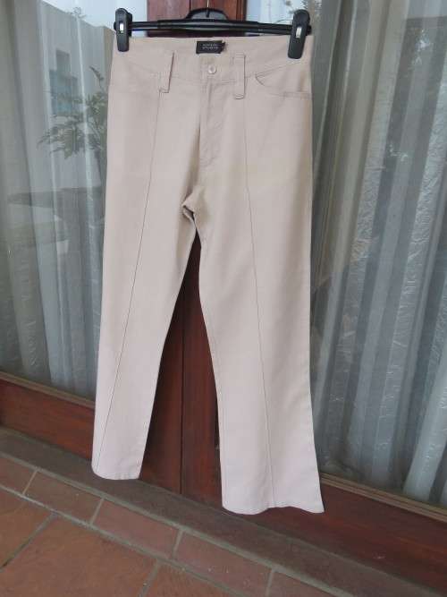 Stunning men's pants from 'TRUWORTHS MAN STUDIO' in size 30.In beige cotton/linen fabric.As new.