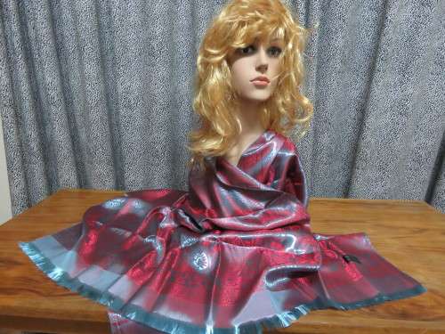 Must have top quality 100% silk stole.Soft and luxury feel.In dark pink and grey shades.New.