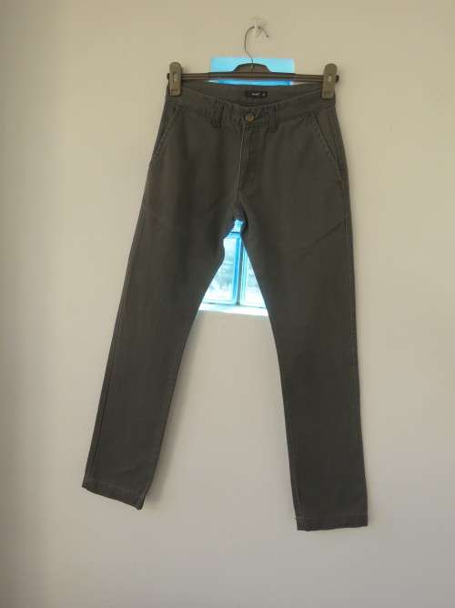 'EXACT' men's 100% cotton pants in green/grey colour.Size 30 with skinny legs.New condition.