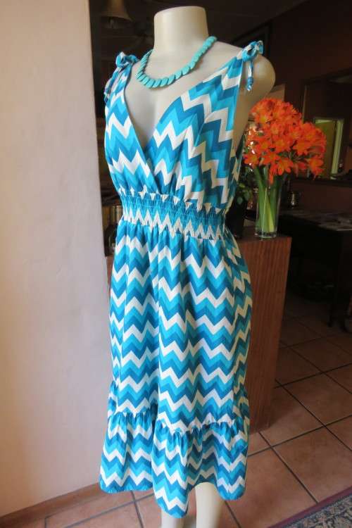 Zig-zag patterned summer dress in 100% polyester.By MOZAIC in size 38/14.Used but in good cond.