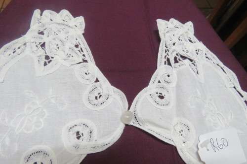 Fabulous off white linen loose vintage collar embroidered and richly decorated. Adult size.