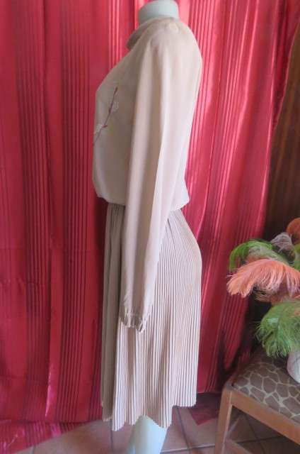 Amazing Sepia beige vintage dress with permanent pleated skirt size 38/14 by 'Lady Harrington'