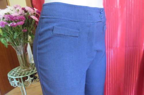 Fabulous navy pants with mottled effect size 34/10 by WWW. Dummy front pockets.As new