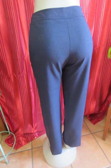 Fabulous navy pants with mottled effect size 34/10 by WWW. Dummy front pockets.As new