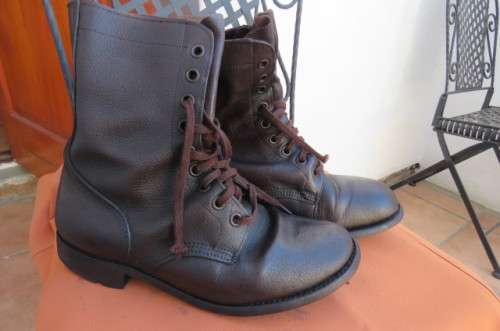 Pair  SADF genuine leather brown army boots in size 9 issued by DWS in 2010. Army size 270.