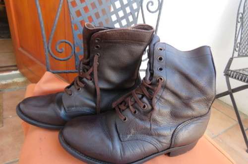 Pair  SADF genuine leather brown army boots in size 9 issued by DWS in 2010. Army size 270.