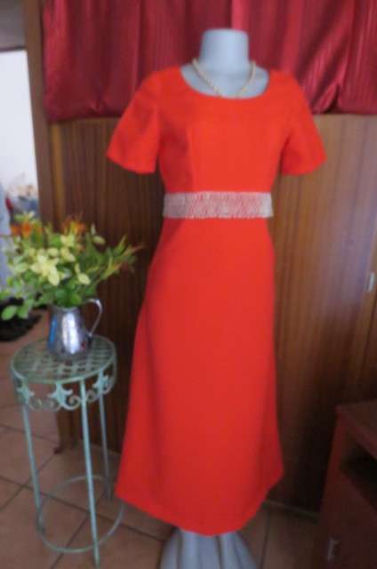 Attractive red maxi owner made empire style dress with short sleeves size 32/8. Very good cond.