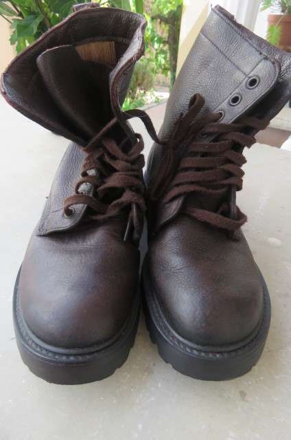 Pair of SADF genuine leather brown army boots in size 5 by Bagshaw issued in 1982. Army size 235 M.