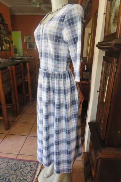 High quality dress by 'Paris Sport Club' size 32/8. Navy, light blue and white check pattern.