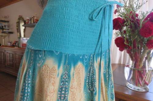 Bohemian style wide elasticated yoke skirt with cream/turquoise border size 34/10 by Meiling`.As new