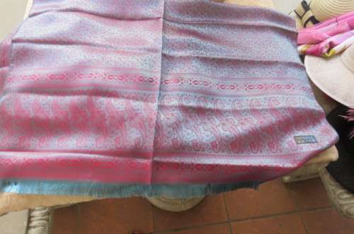 Amazing best quality 100% genuine silk scarf in red and light turquoise.