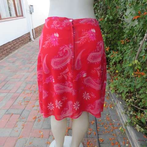 Wear anywhere 2 piece outfit in red sheer polyester with paisley and floral pattern.Size 40/16.