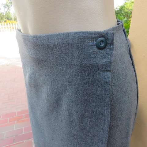 Versatile vintage fold over skirt in mottled jade colour. Size 36/12 by FASHIONETTE. New condition