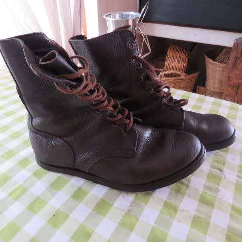 Pair of SADF genuine leather brown boots in size 10. Issued 2012. By DWS. Army size 277M.Good cond.