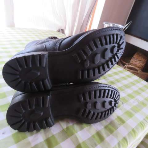 Pair of SADF genuine leather brown boots in size 6.5. Issued 2003 by BAGSHAW. Army size 247