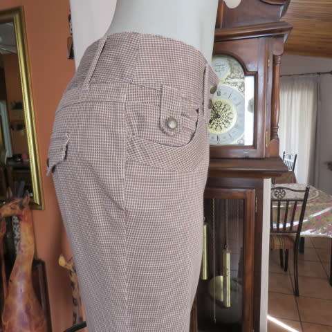 Easy to wear pants in soft stretch cotton INSYNCFORMAL size 38/14.Bootlegged. As new.