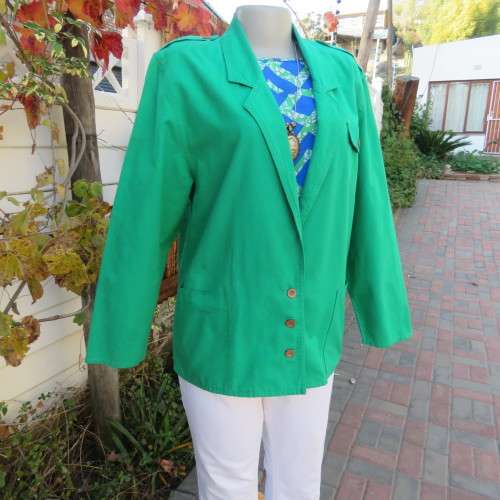 Emerald green 100% cotton long sleeve jacket with epuletts in size 38/14, Casual or smart wear.