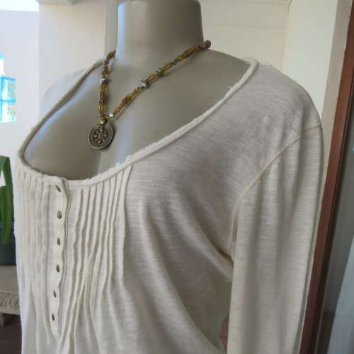 Easy to wear cream slip over elbow length top in stretch polycotton. Size 38/14 by `Real` clothing.
