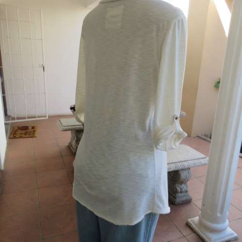 Easy to wear cream slip over elbow length top in stretch polycotton. Size 38/14 by `Real` clothing.