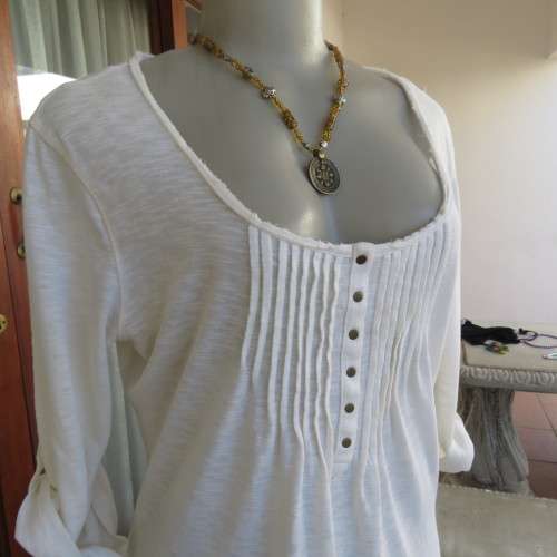 Easy to wear cream slip over elbow length top in stretch polycotton. Size 38/14 by `Real` clothing.