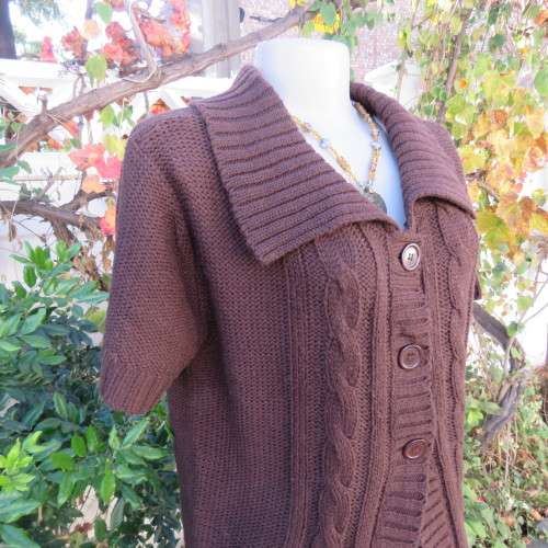 Choc brown button down acrylic knit short sleeve cardigan with collar. Size 38/14.By AUDACITY.