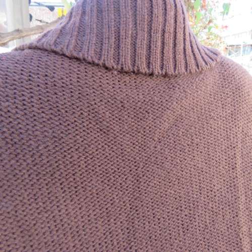 Choc brown button down acrylic knit short sleeve cardigan with collar. Size 38/14.By AUDACITY.
