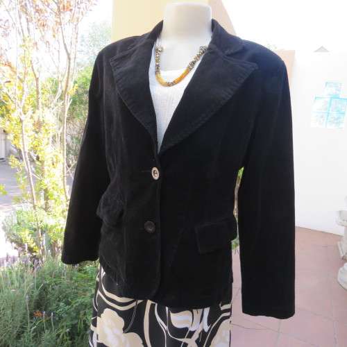 Warm corduroy tailored jacket by LUCY'S FASHION in size 38/14. Stretch cotton. Good condition