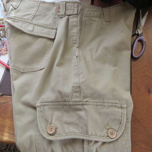 Durable Fashion pants in khaki by `Oceanone` in size 36. In 100% heavy cotton. New condition.