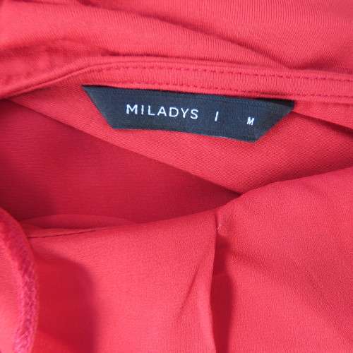 Pretty bright red sleeveless top with stretch viscose back and polyester front size 40/16. As new.