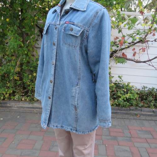 Stunning blue padded denim jacket in size 36/12 by RAOGUE.4 pockets on front. Button down.Good cond