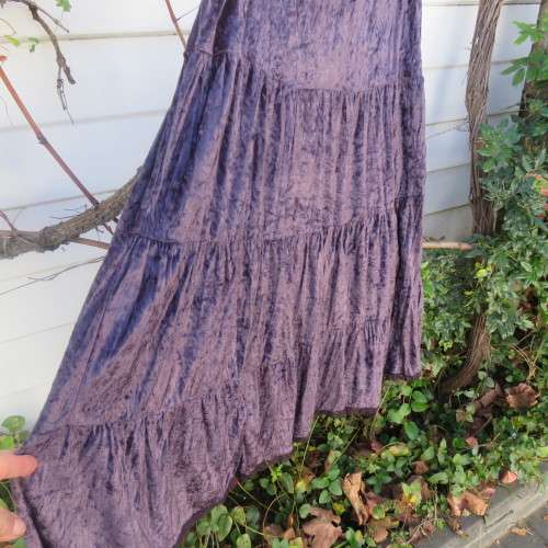 Glamorous dark mulberry colour tiered stretch velvet skirt size 40/16 by 'FOSHINI EXPRESS'. As new.