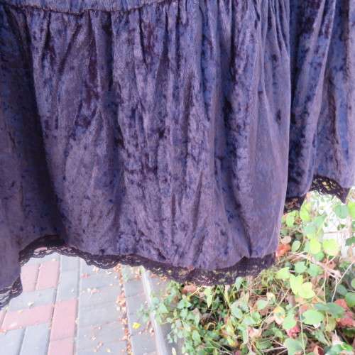 Glamorous dark mulberry colour tiered stretch velvet skirt size 40/16 by 'FOSHINI EXPRESS'. As new.