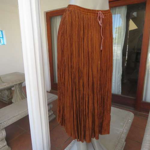 GO-EAST permanent crinkled colden brown maxi skirt from India for size 36 to 36. As new.