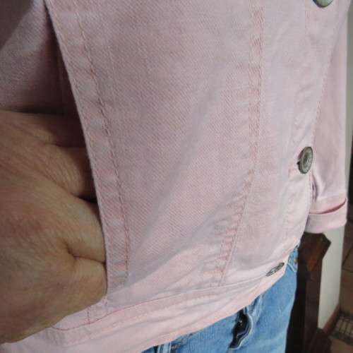 On trend pale pink long sleeve casual bomber style jacket from BANDOLINOBLU size 36/12. As new.