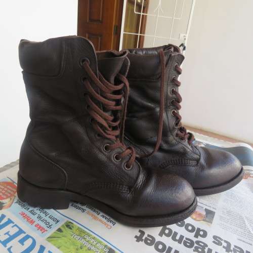 Pair of SADF brown genuine leather soft top boots in size 6.5 by DWS. Issued 2011. Army size 247 M.