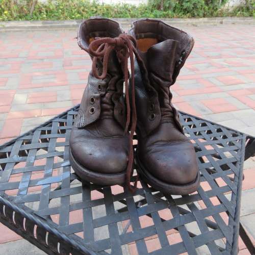 Pair of SADF brown genuine leather boots in size 4 by DWS from 1987 in army size 230M.Waytread soles