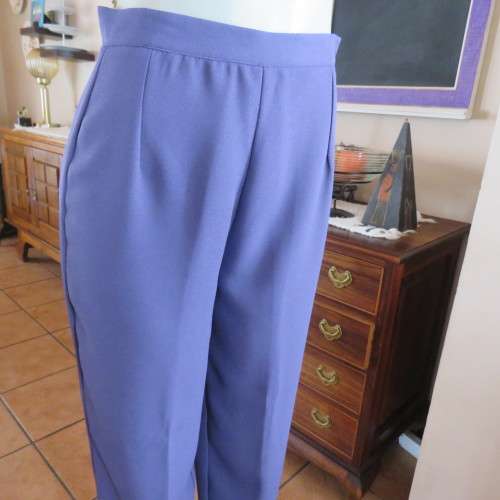 Fabulous high waist eggplant colour pants in size 34/10 by RITE DRESS. Zip at side. New condition.