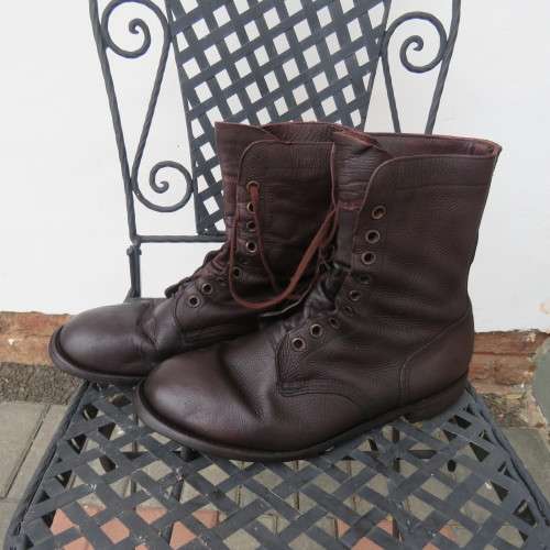 Pair of SADF brown genuine leather army boots in size 9.5 by DWS issued 1997.Army size 277W.Used.