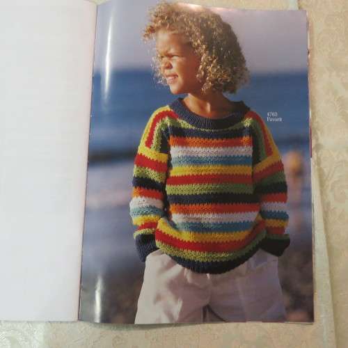 Inspiration booklet. Knitted wear for all the family. 30 pages. Lots of stunning patterns. As new