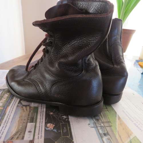 Pair SADF genuine leather boots. Size 8 1/2 army size 270W. Issued 2010. By DWS. Good condition.